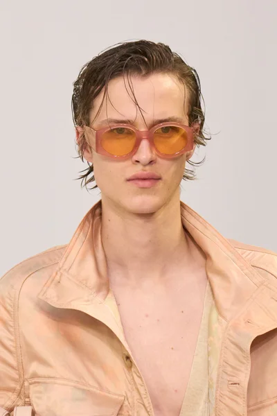 Look 50